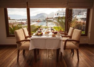 Consejos para escoger los mejores muebles para restaurante